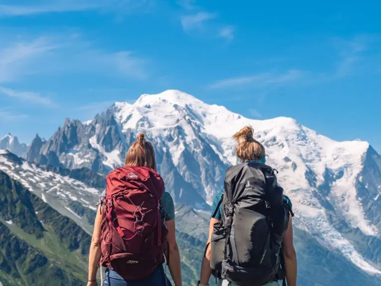 2 backpackers on the MBT Mont Blanc Circuit Tour